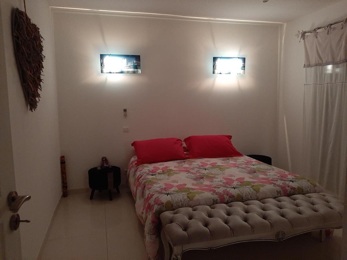 Les Collines D'Ugernum Bed and Breakfast Beaucaire  Εξωτερικό φωτογραφία