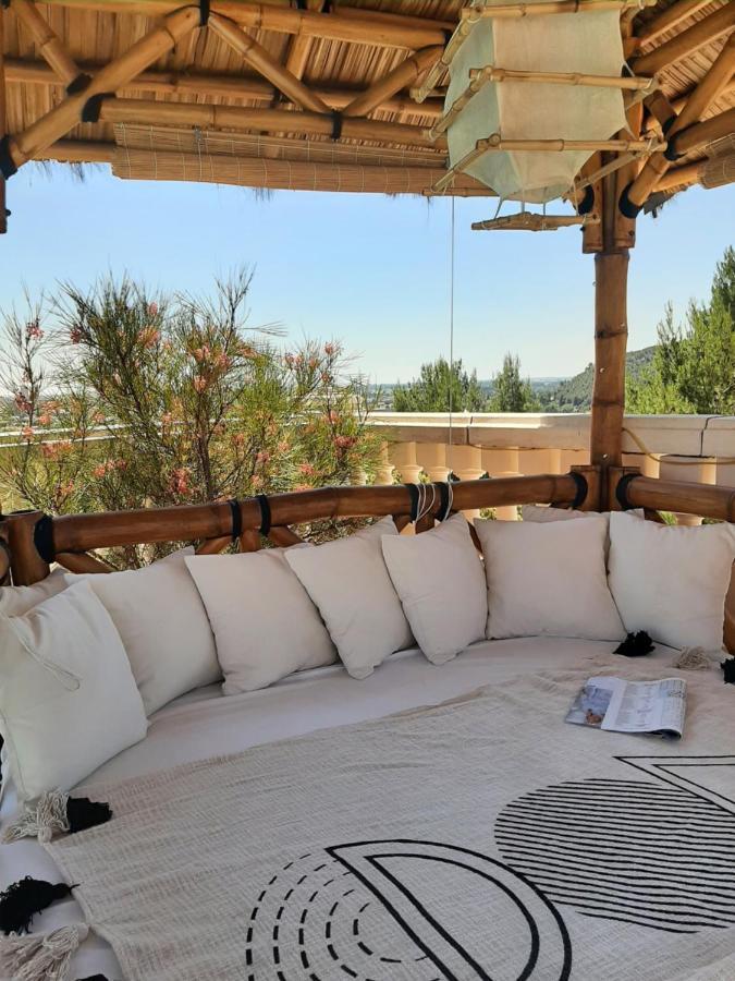Les Collines D'Ugernum Bed and Breakfast Beaucaire  Εξωτερικό φωτογραφία